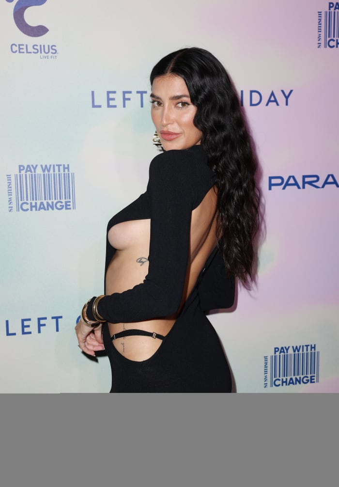 Nicole Williams English at the SI Swimsuit Runway Show During Paraiso Miami Beach on July 16, 2022.